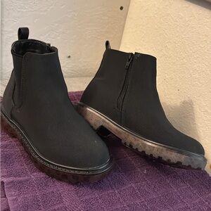 Steve Madden Chic black ankle boots